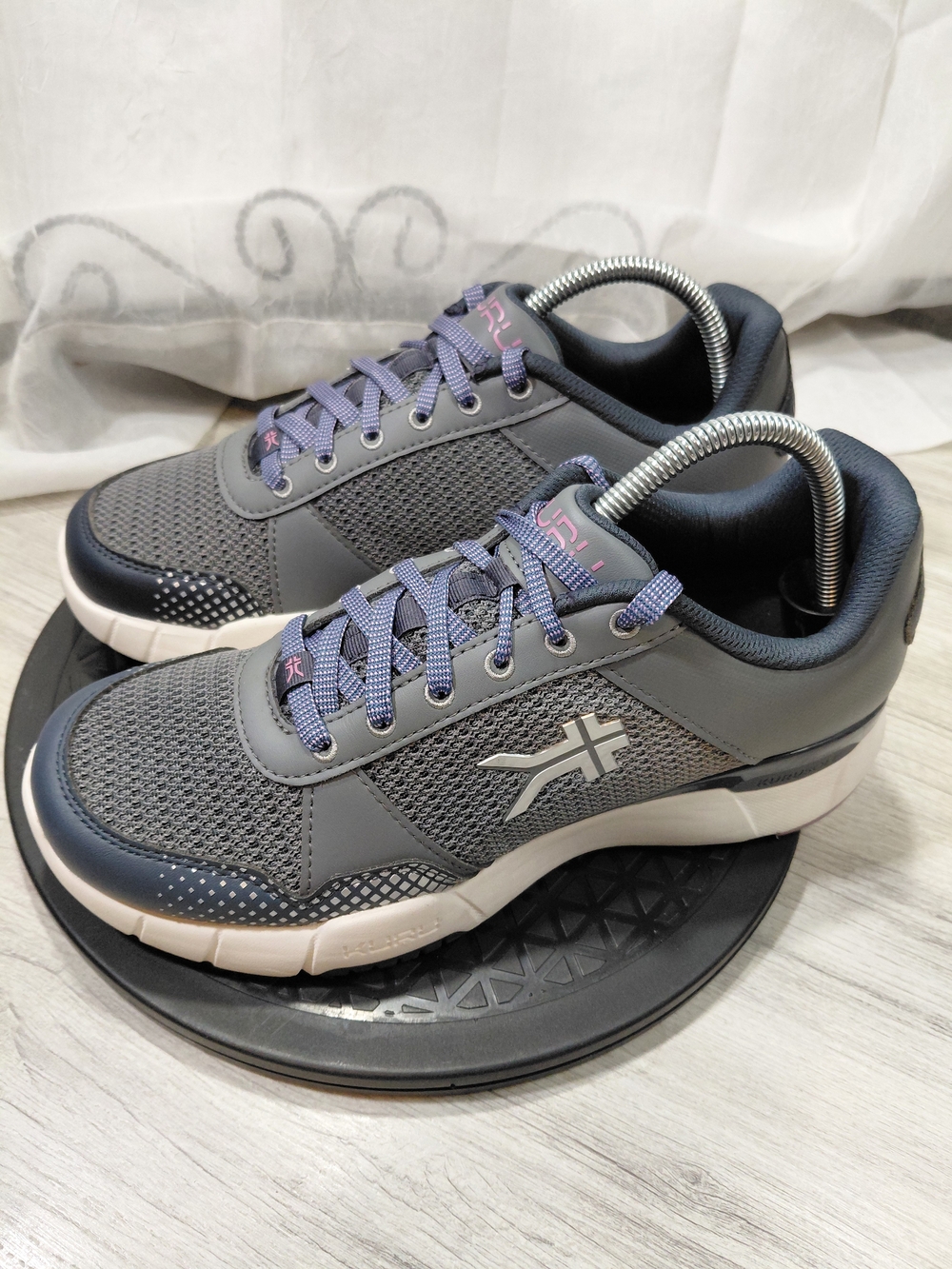 NEW KURU Womens Quantum 2.0 Gray Mesh Upper Purple Black & Pink SIZE  10 Wide